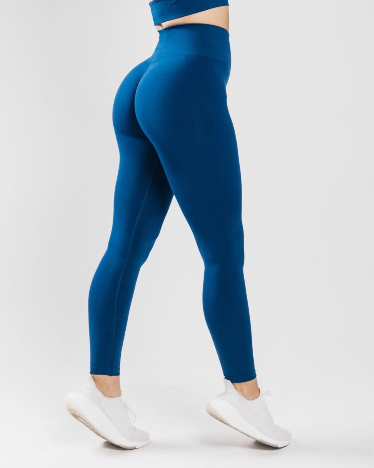 LF Endurance Leggings - Image 2