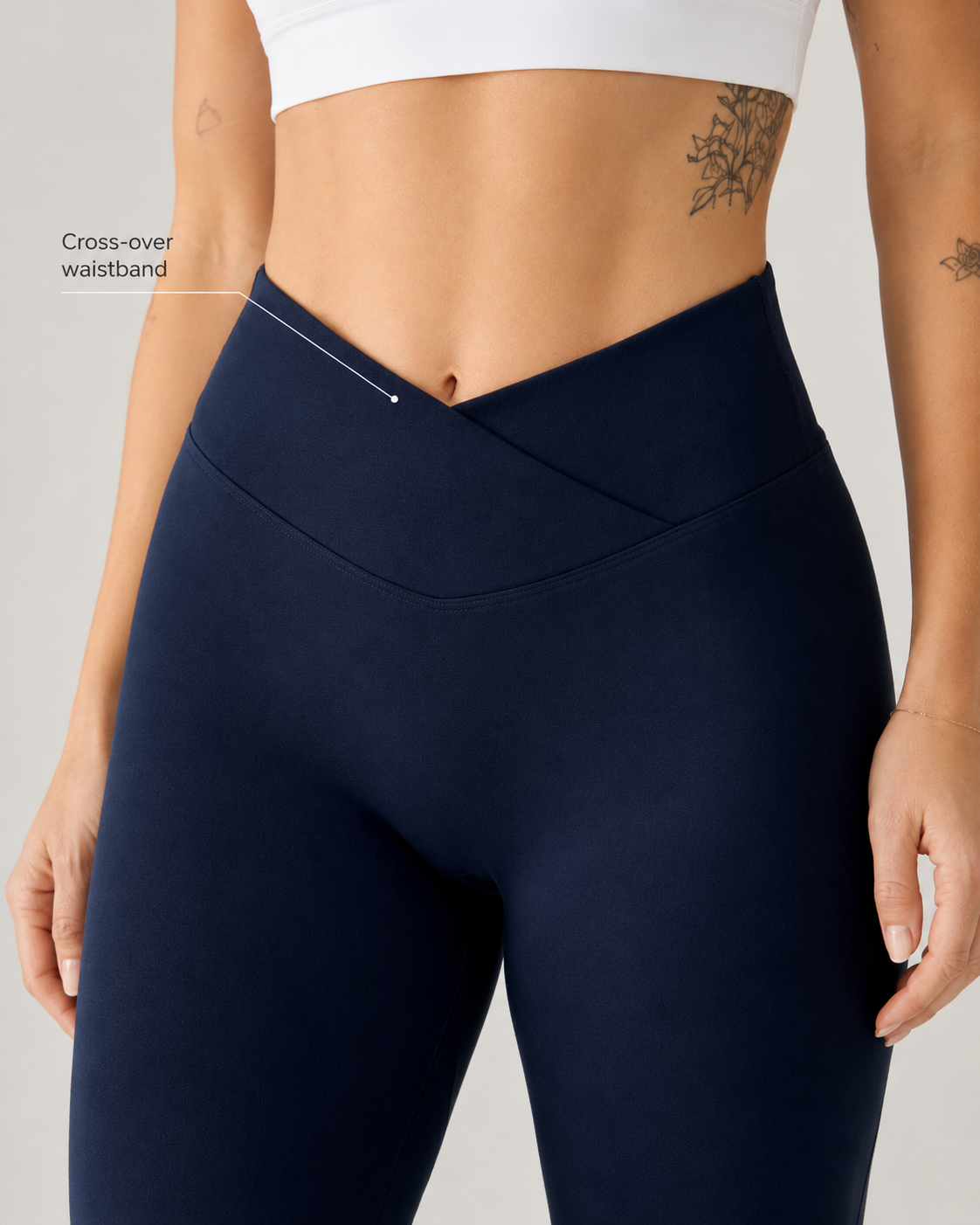 LF Signature V-Cut Flared Leggings - Image 2